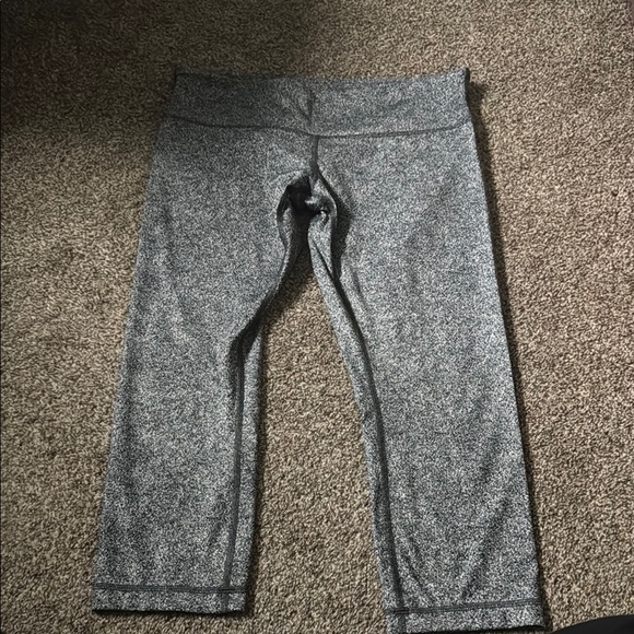 lululemon athletica Pants - Lululemon Capri Leggings